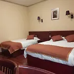 Hotel 198