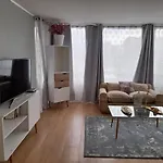 Las Condes, Lado Parque Arauco, 7 Pax.Estupendo