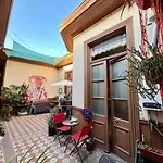 Loft En Casa Patrimonial, Barrio Yungay, Con Posibilidad De Estacionamiento