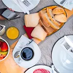 Select Elegant Apartments By Time Hotel & Apartments