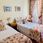 Hostal Plaza Londres 77