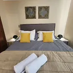 Hom I Comodo Departamento 3Pax 2D1B Calle Merced Stgo