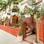 Hostal La Casita
