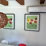 Casa Vitacura Host