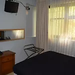 Hotel V.B.V