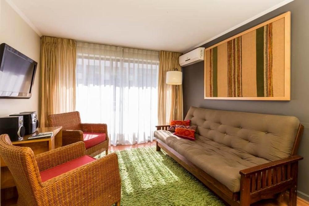 La Sebastiana Aparthotel