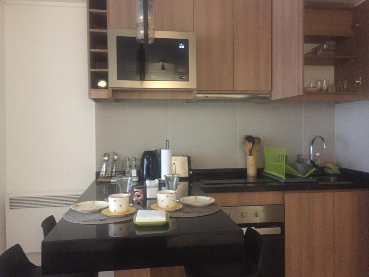 Depto Estoril Clinica Condes Apartment