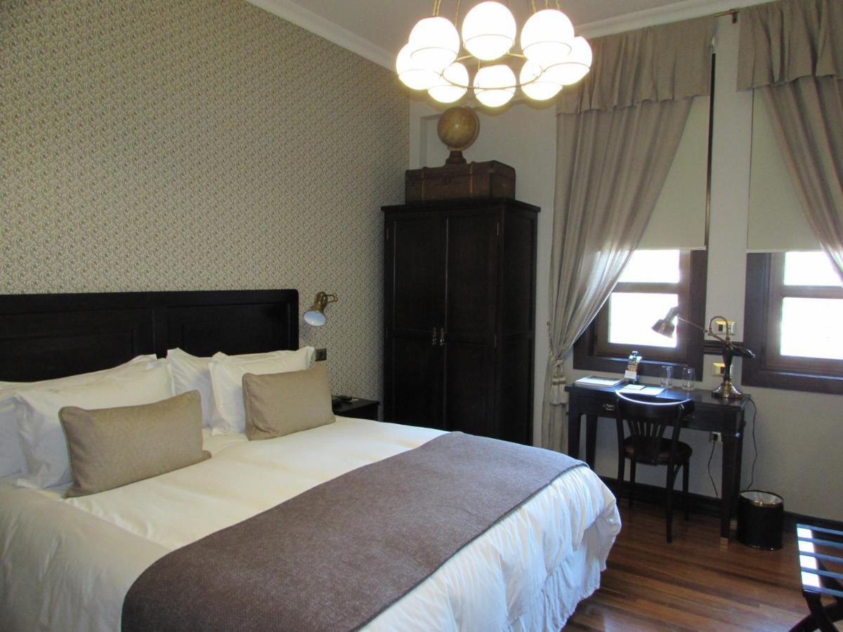 Boutique Castillo Rojo 4*
