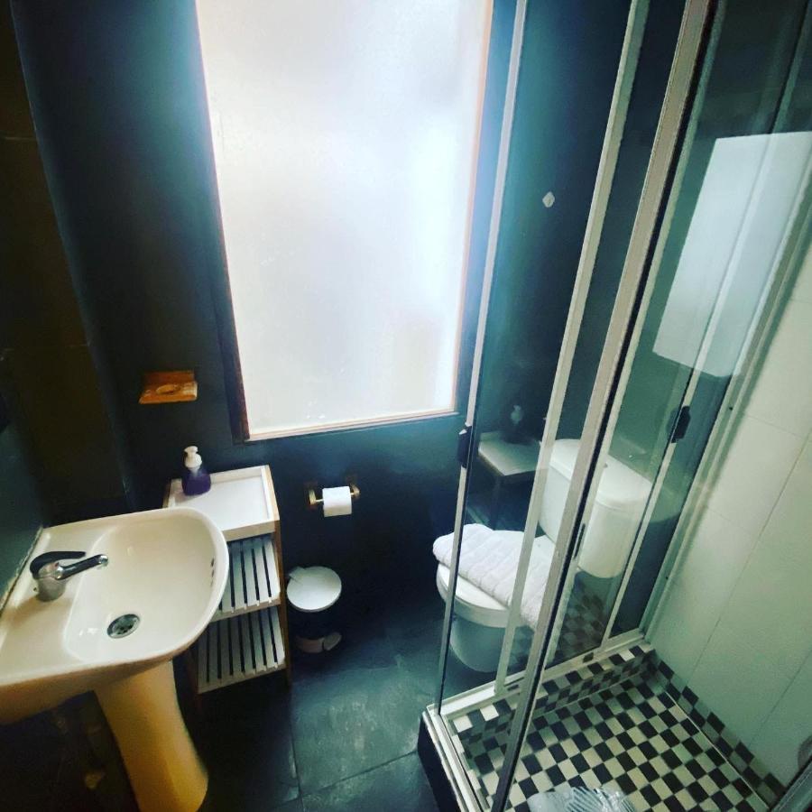 Hostal La Casita 3*