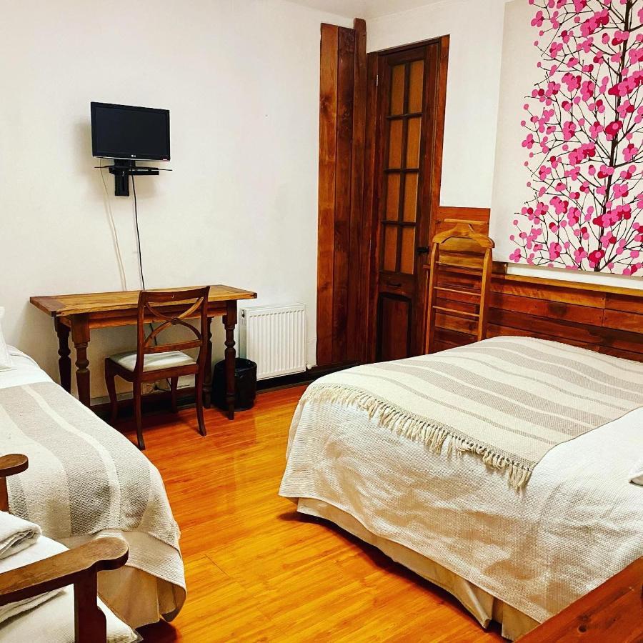 Hostal La Casita 3*