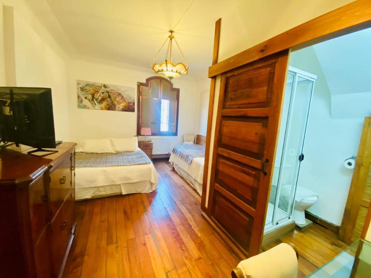 Bed & Breakfast Hostal La Casita 3*