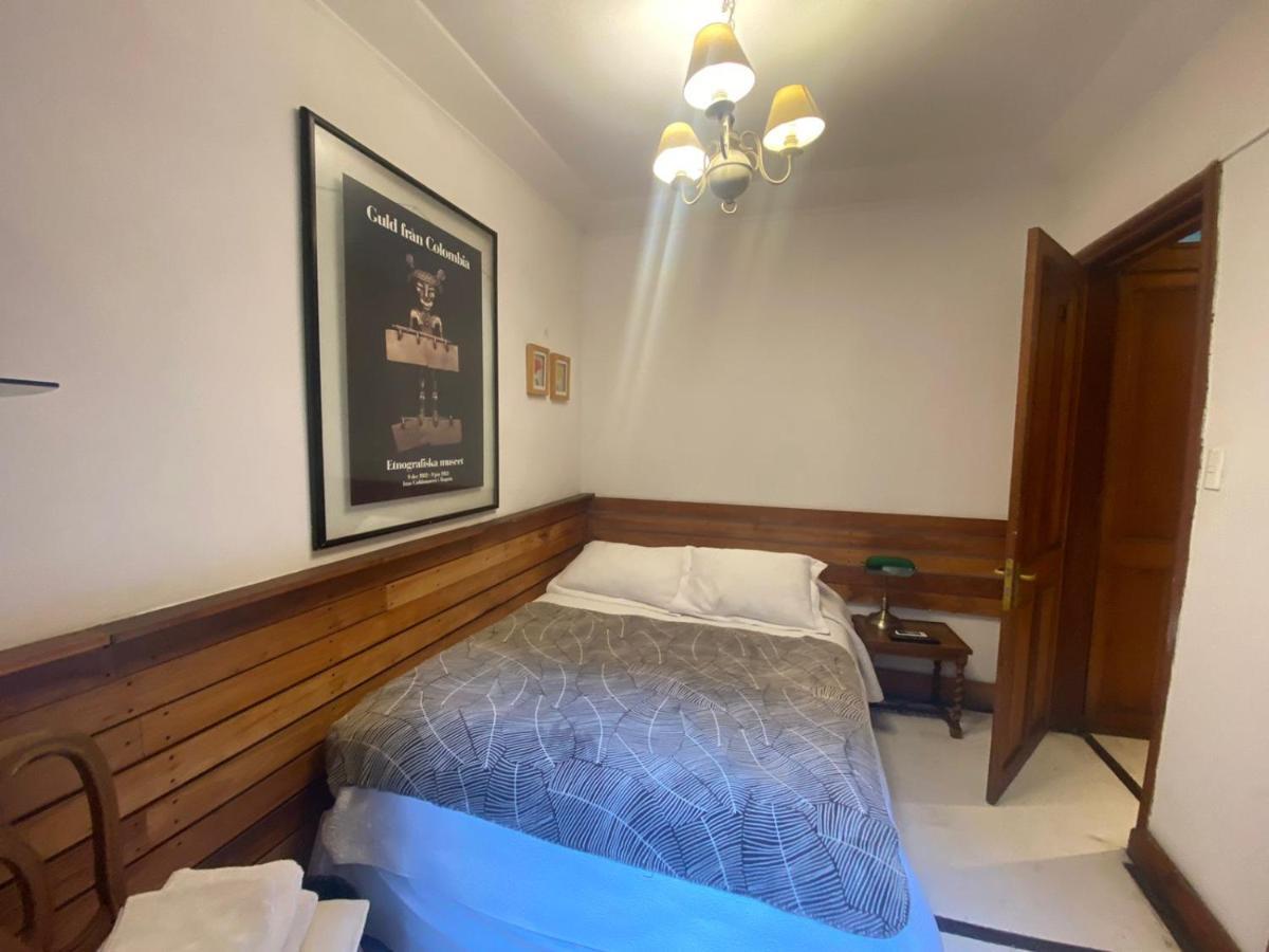 Hostal La Casita 3*
