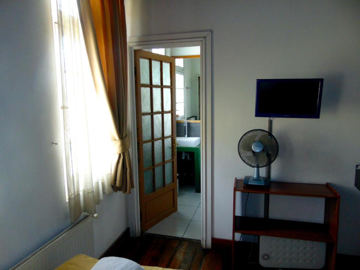Casa Lyon 3* Santiago