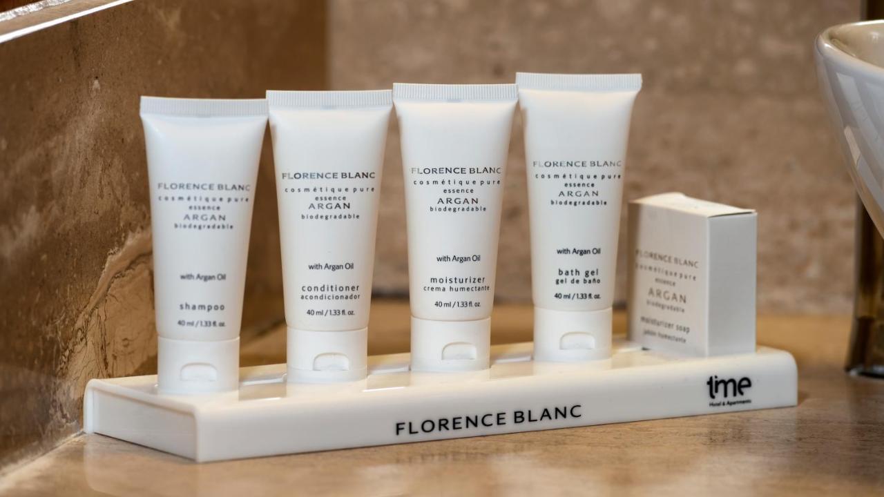 Select Elegant By Time & Khách sạn hẻo lánh 4*