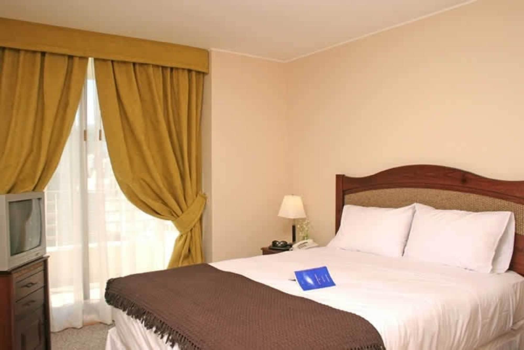Aparthotel Versalles 4*