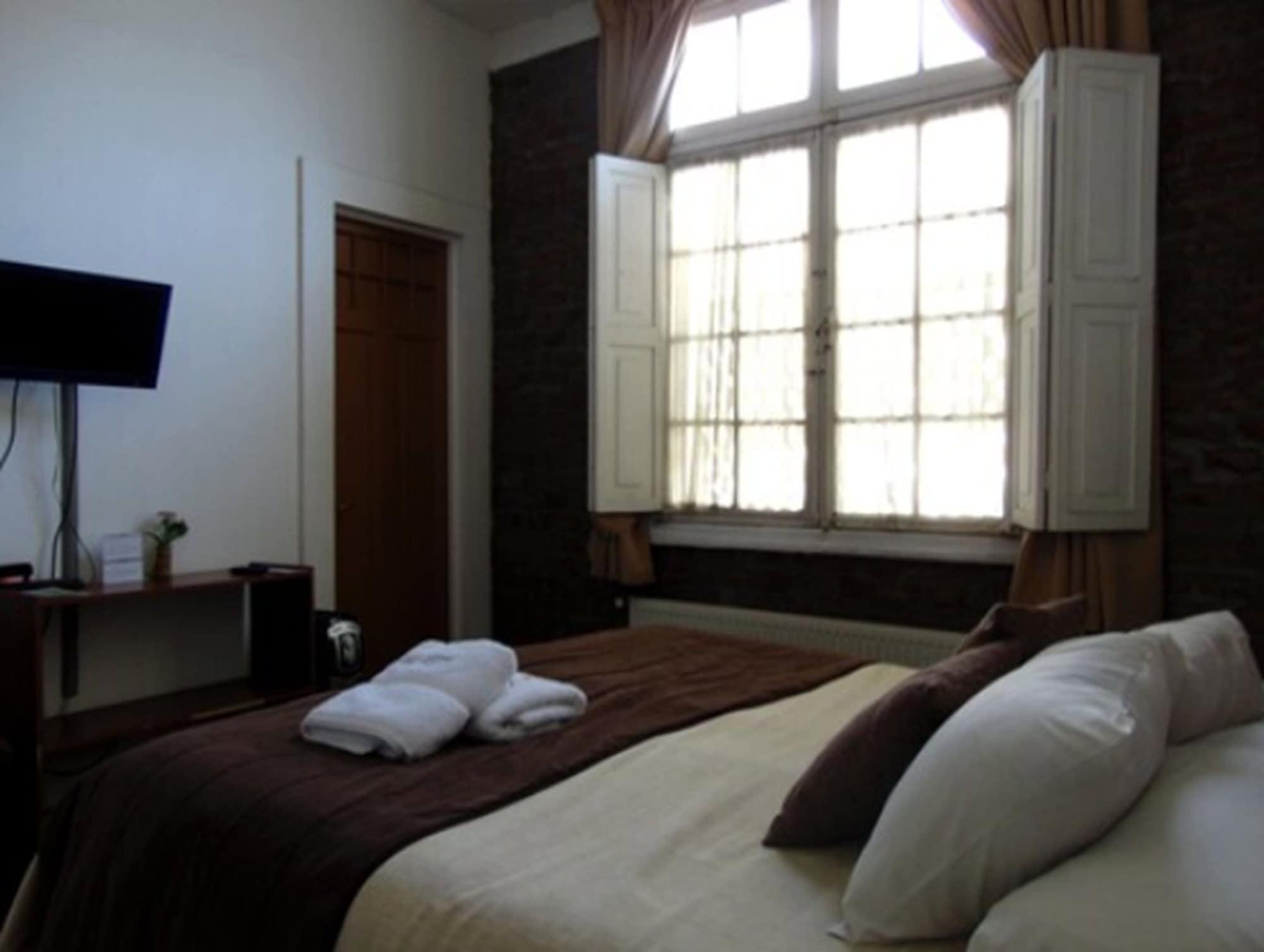 Casa Lyon 3* Santiago
