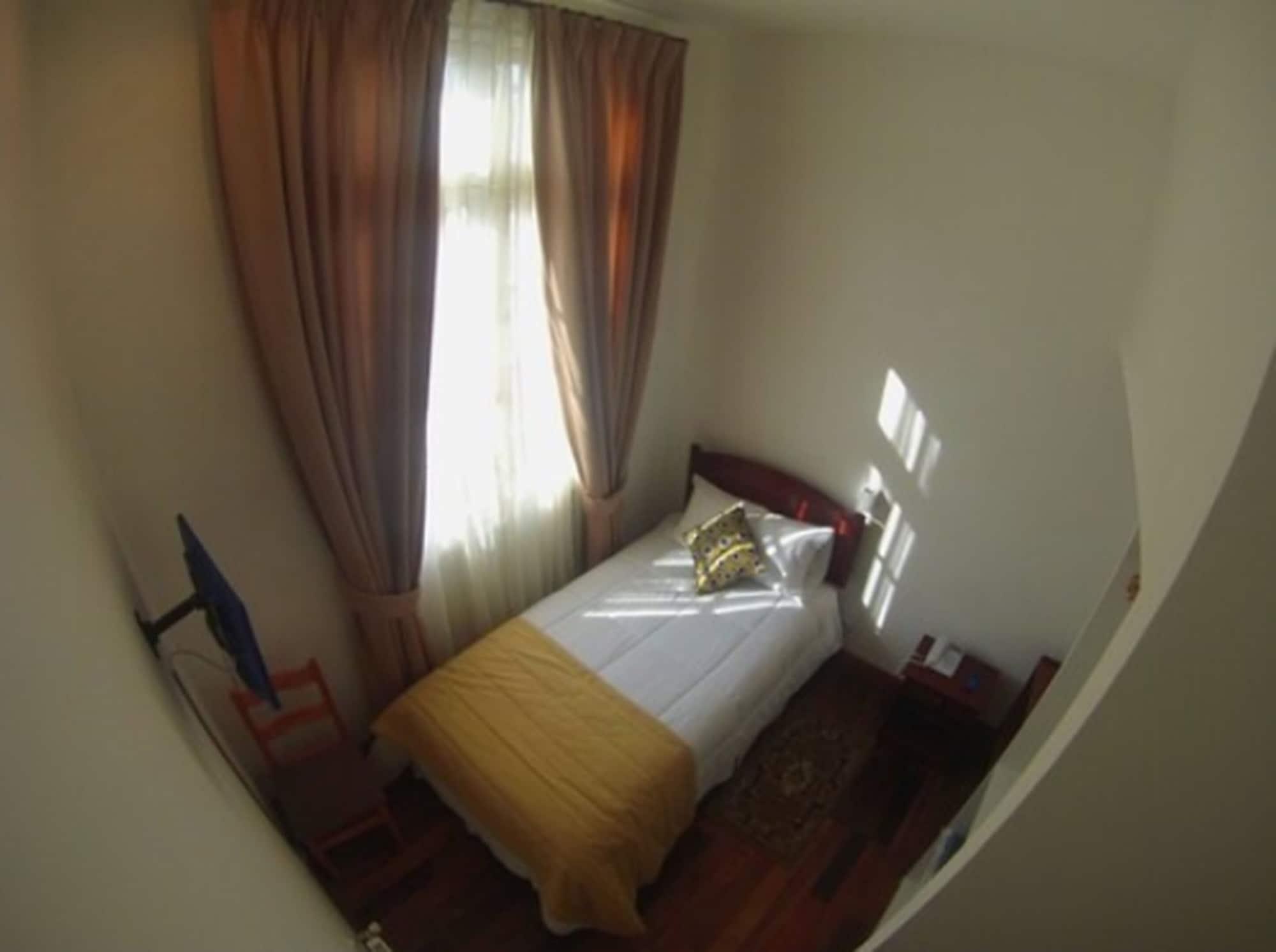 Casa Lyon 3* Santiago