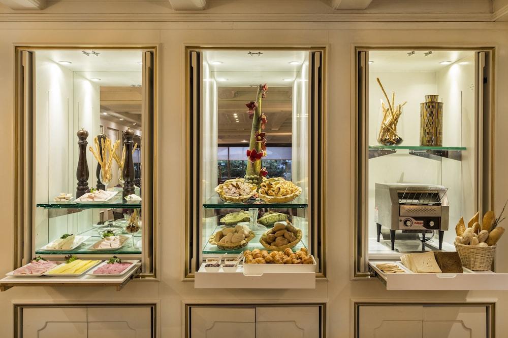 Hotel Park Plaza 4*
