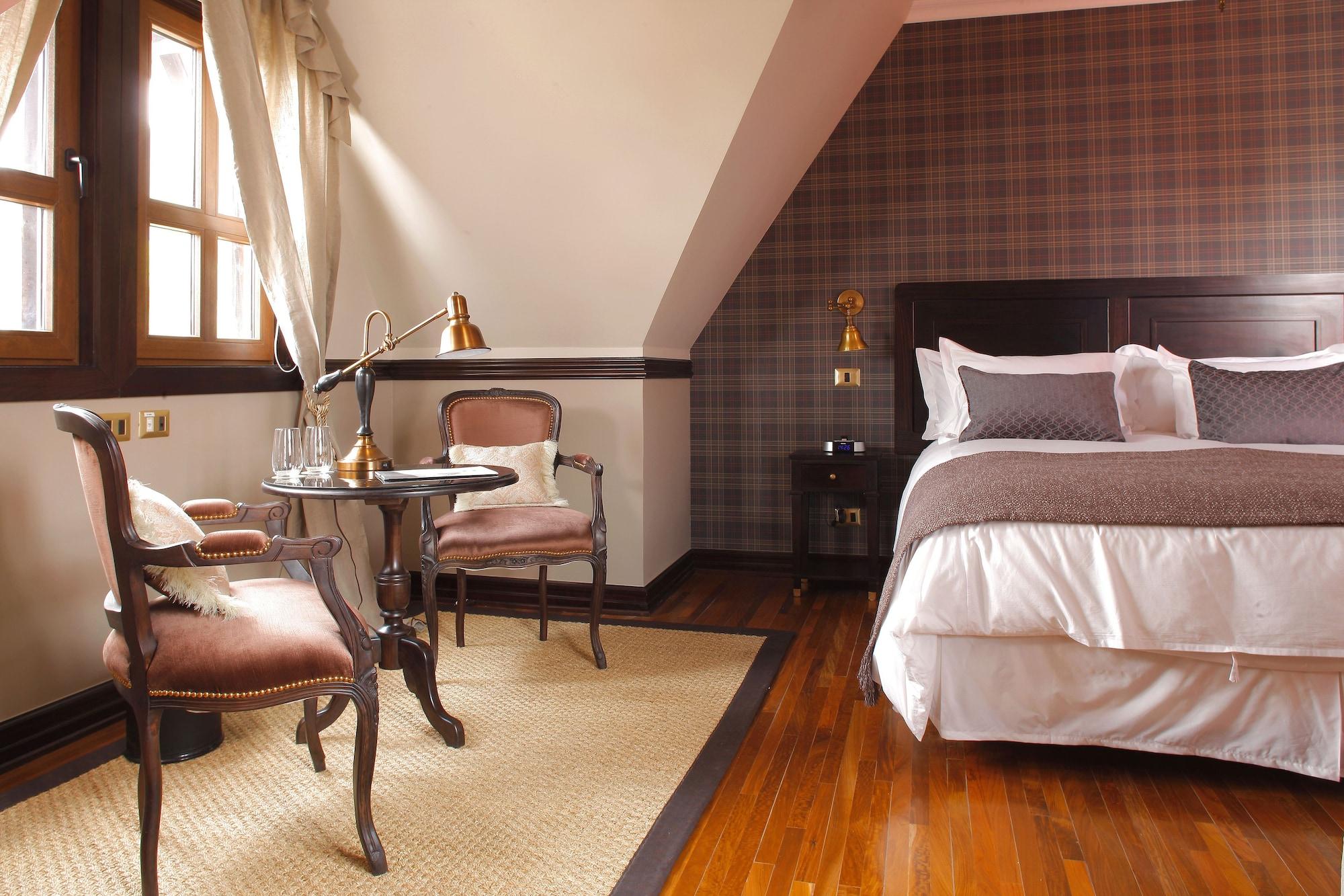 Boutique Castillo Rojo 4*