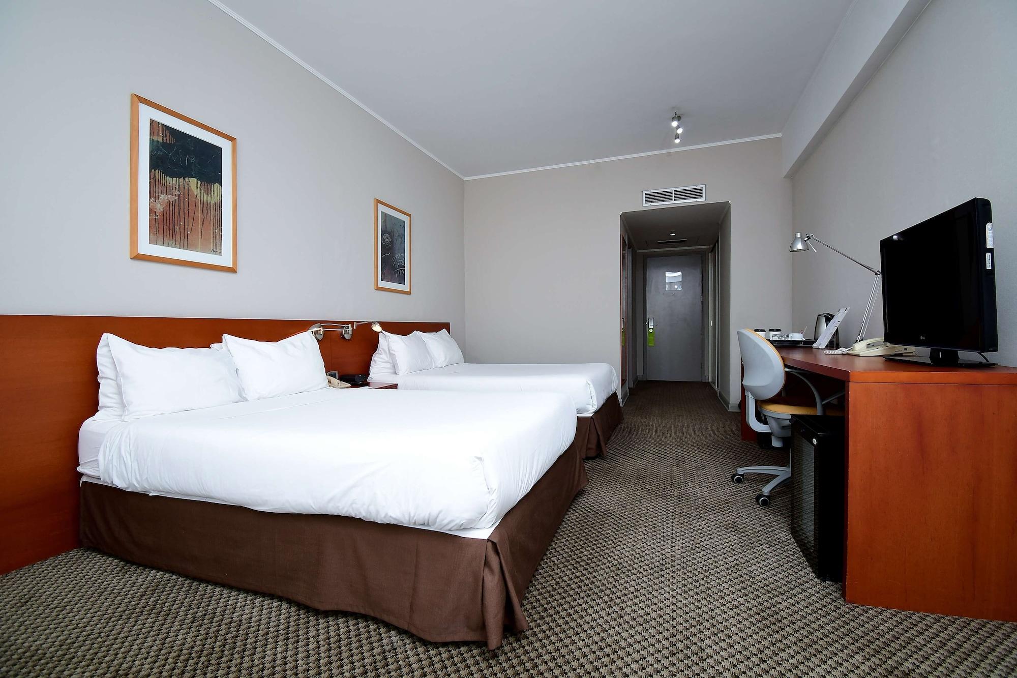 Hotel Radisson Ciudad Empresarial 4*