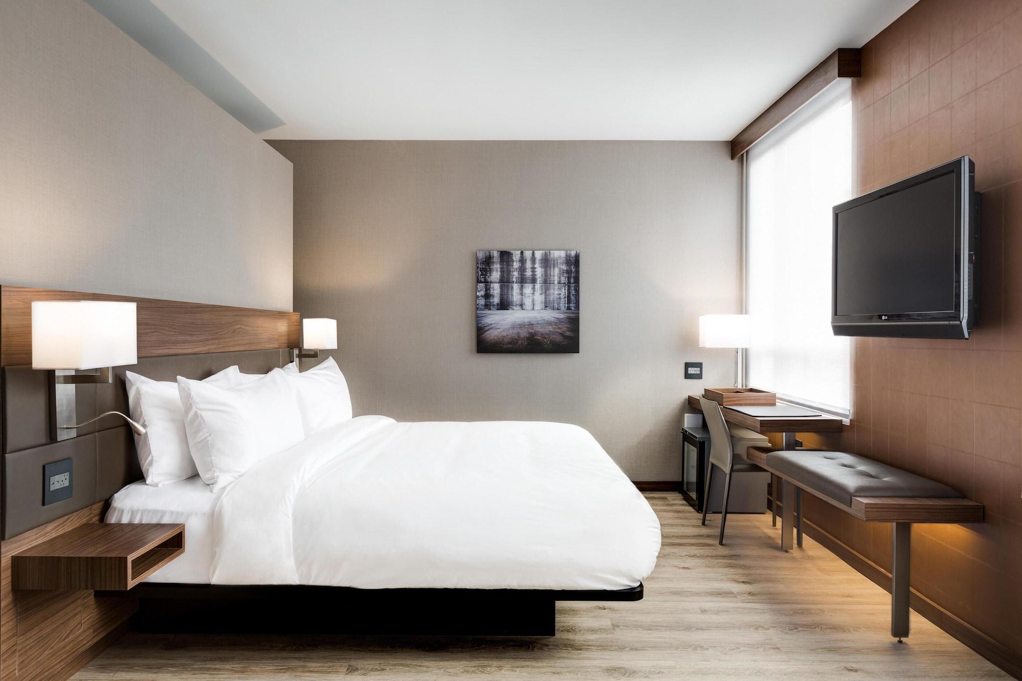 Hotel Ac Hotel By Marriott Santiago Cenco Costanera Santiago