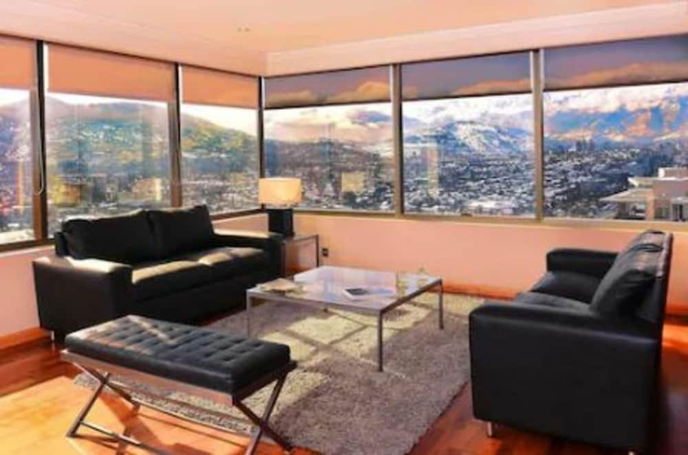 Boulevard Ferrat 4* Santiago