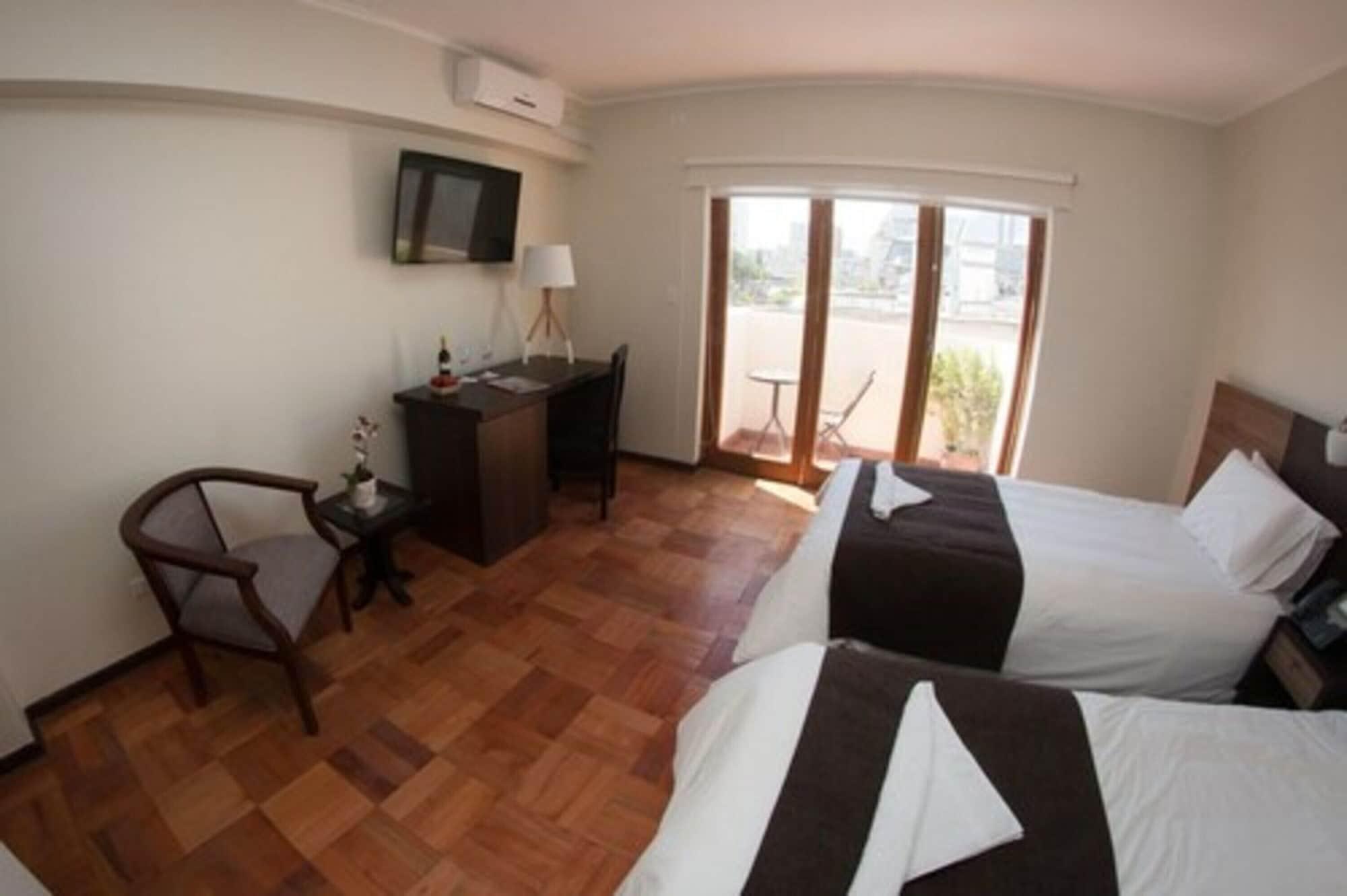 Hotel Plaza ñuñoa 3*