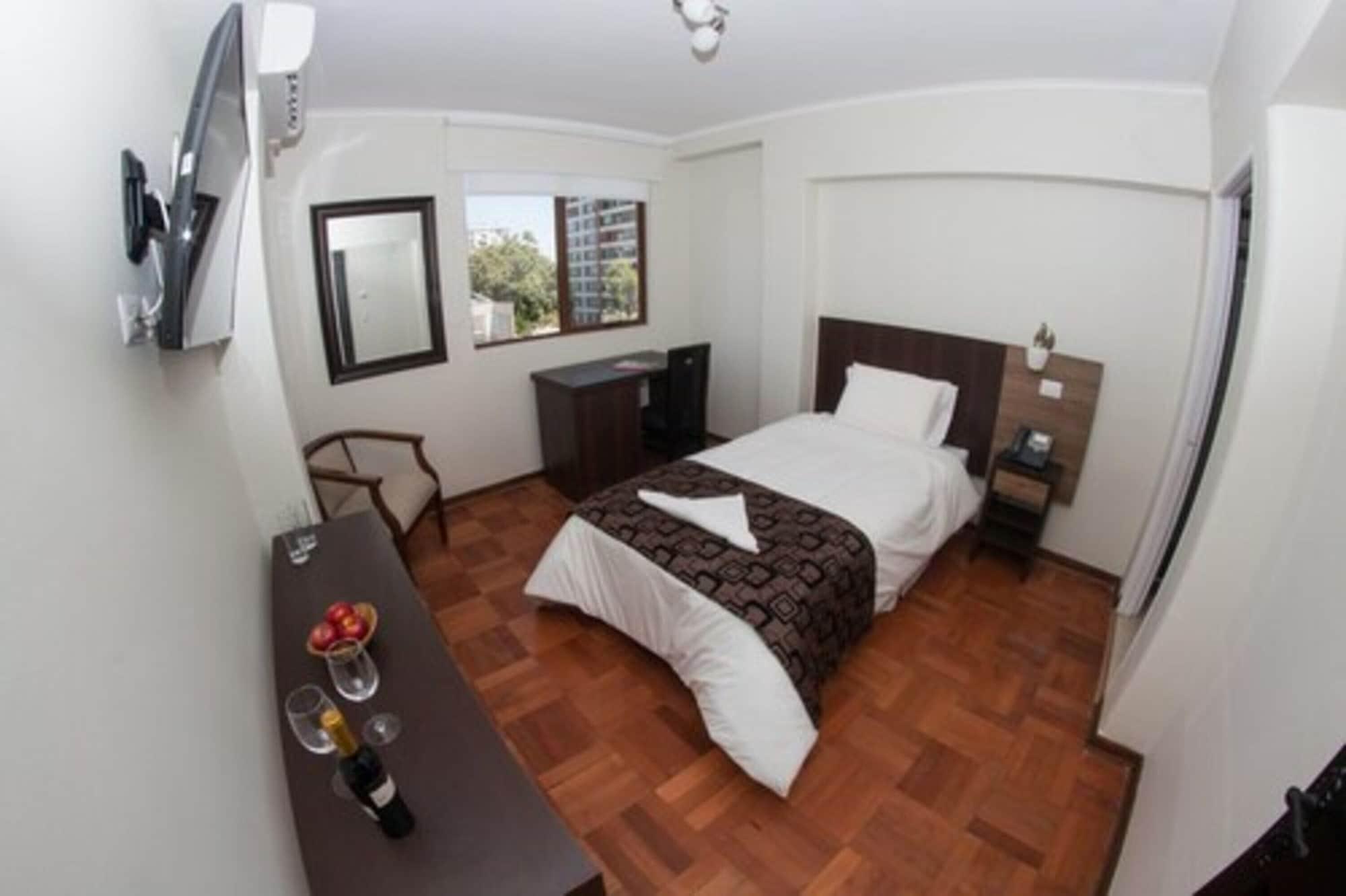 Plaza ñuñoa Hotel 3*