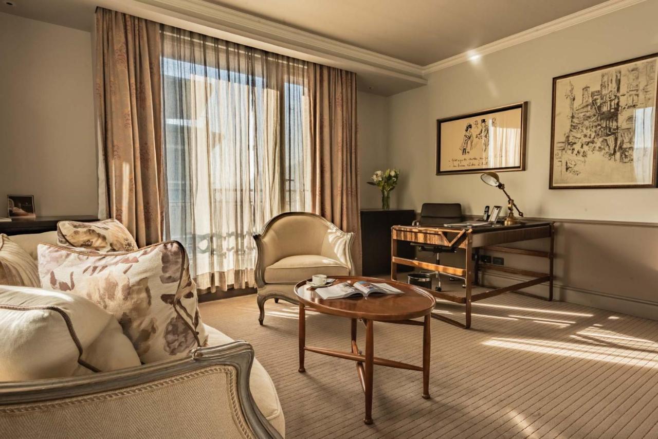 Hotel The Singular