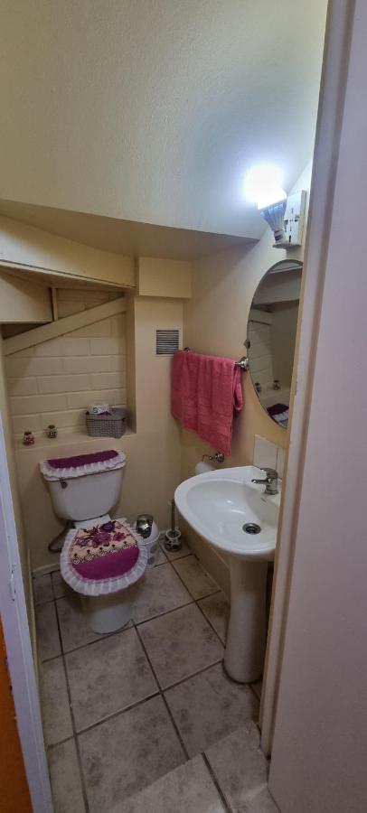 Nhà nghỉ Casa Enea Pudahuel *