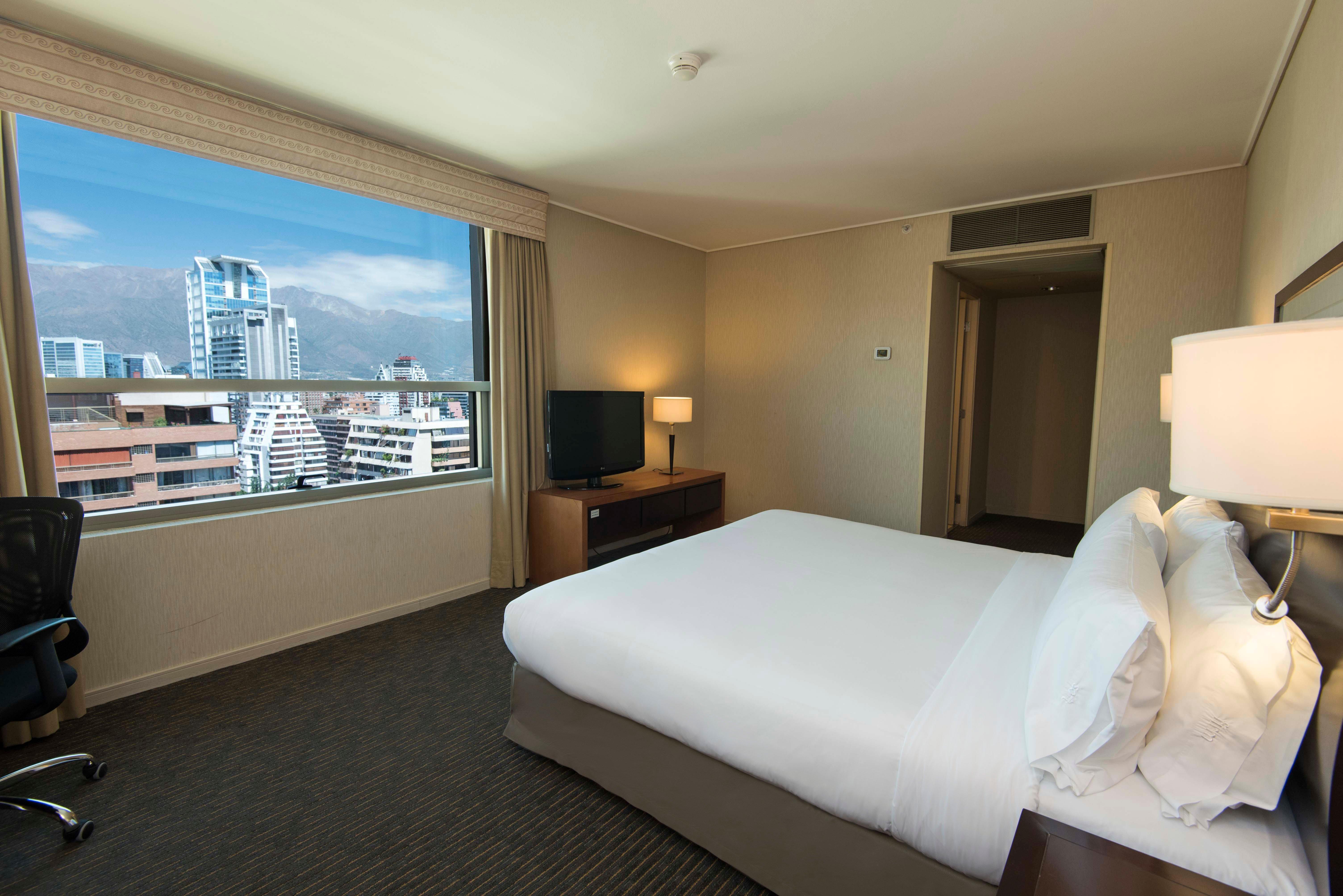 Hotel Express Condes By Ihg 4*