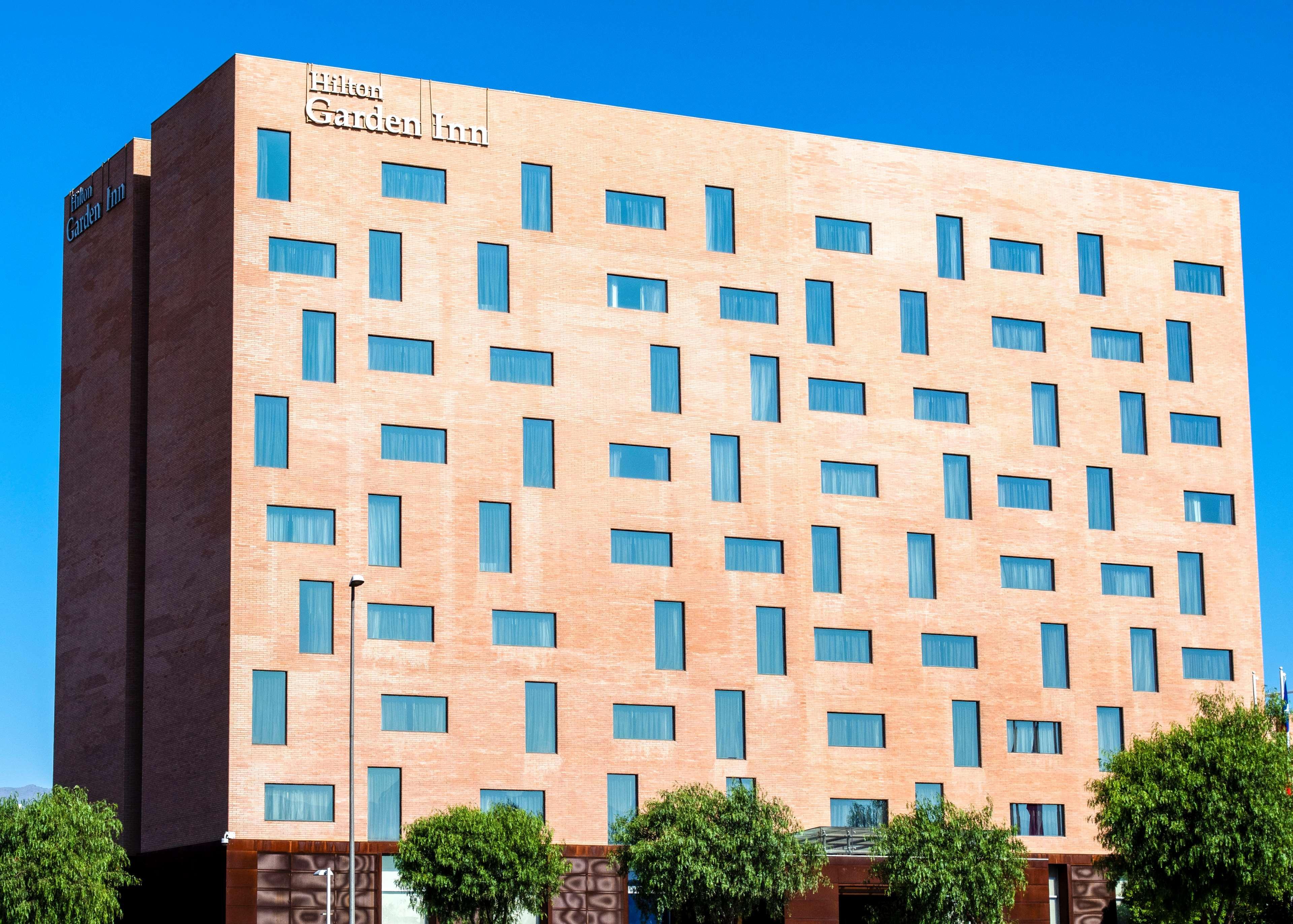 Hilton Garden Airport Khách sạn 3*