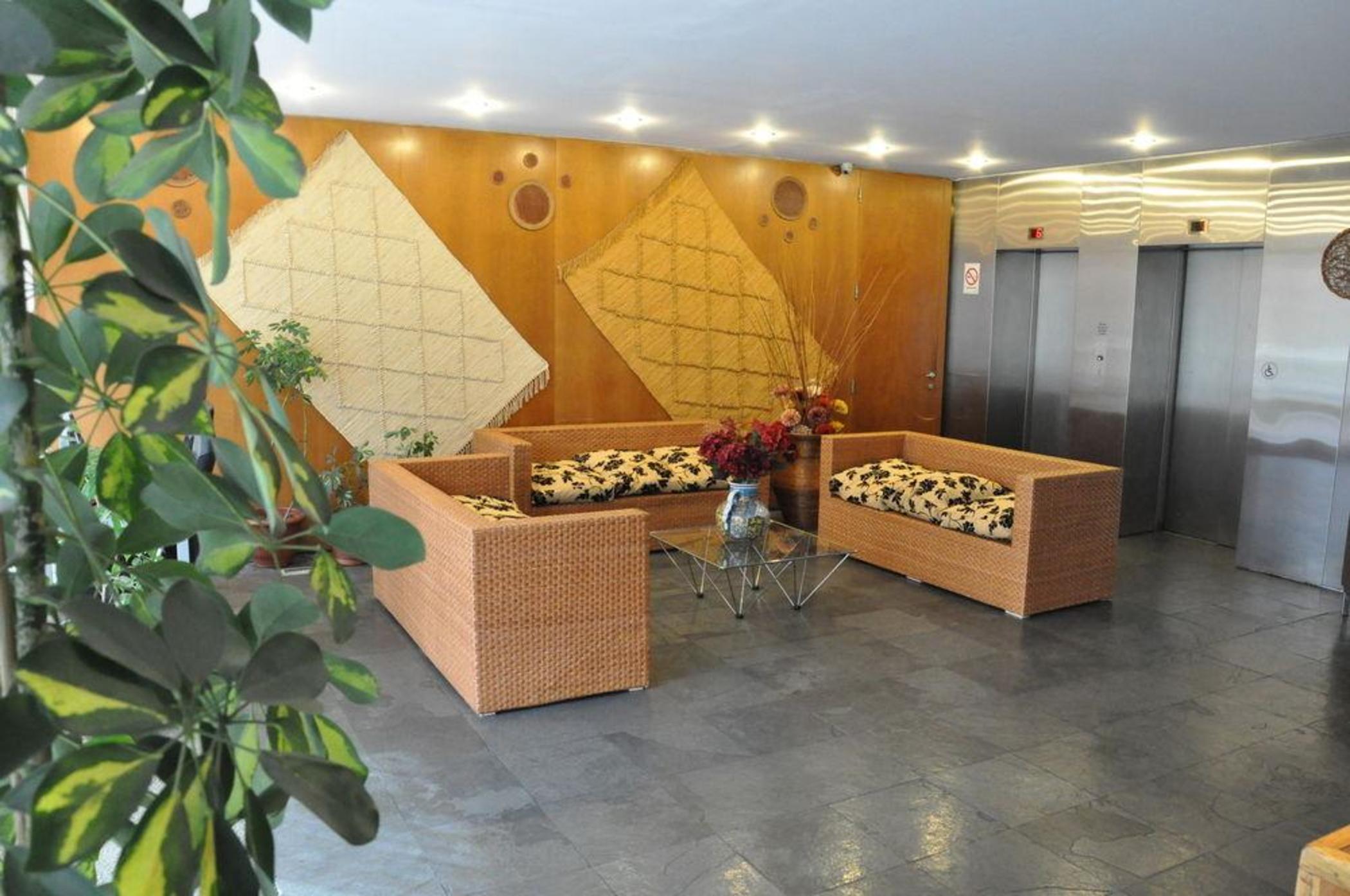 Aparthotel Versalles 4*