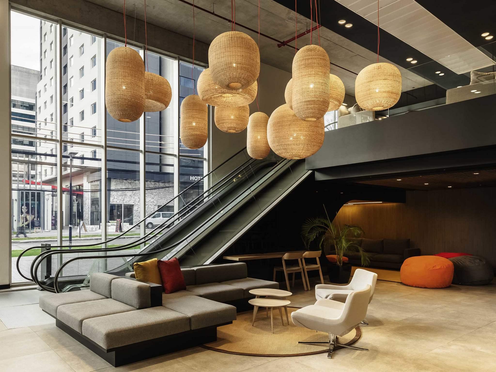Novotel Providencia 4*