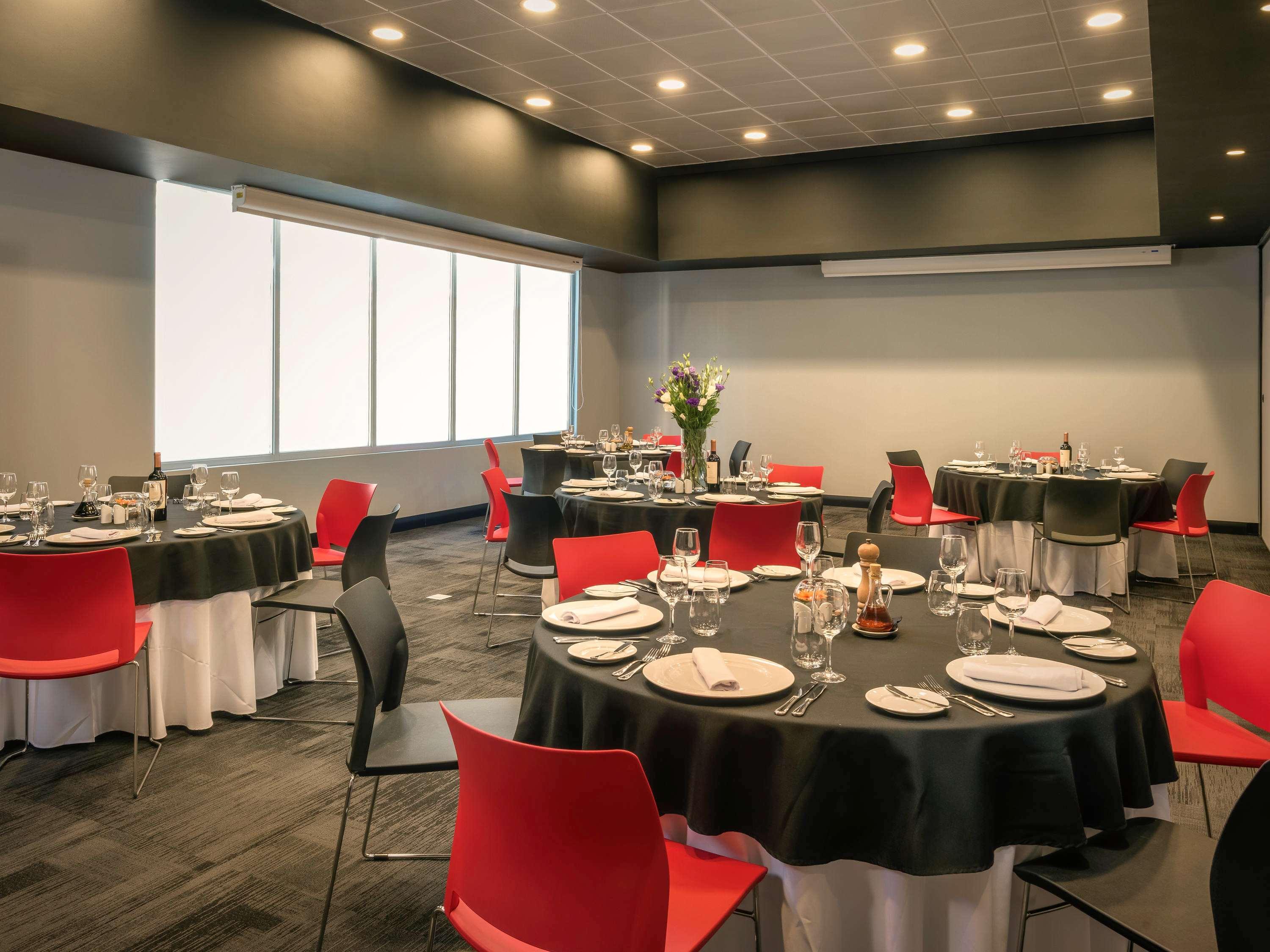 Novotel Providencia 4*