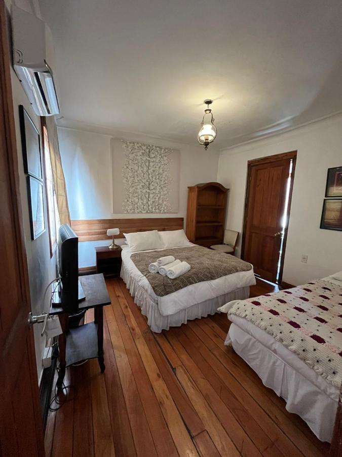 Hostal La Casita Bed & Breakfast 3*