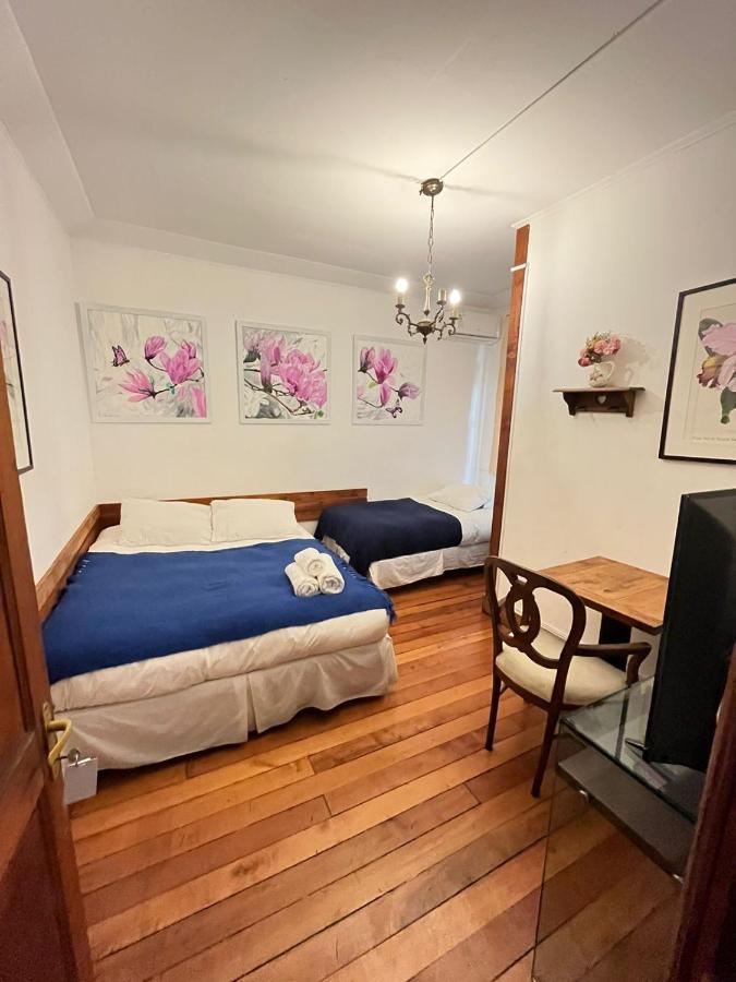 Bed & Breakfast Hostal La Casita 3*