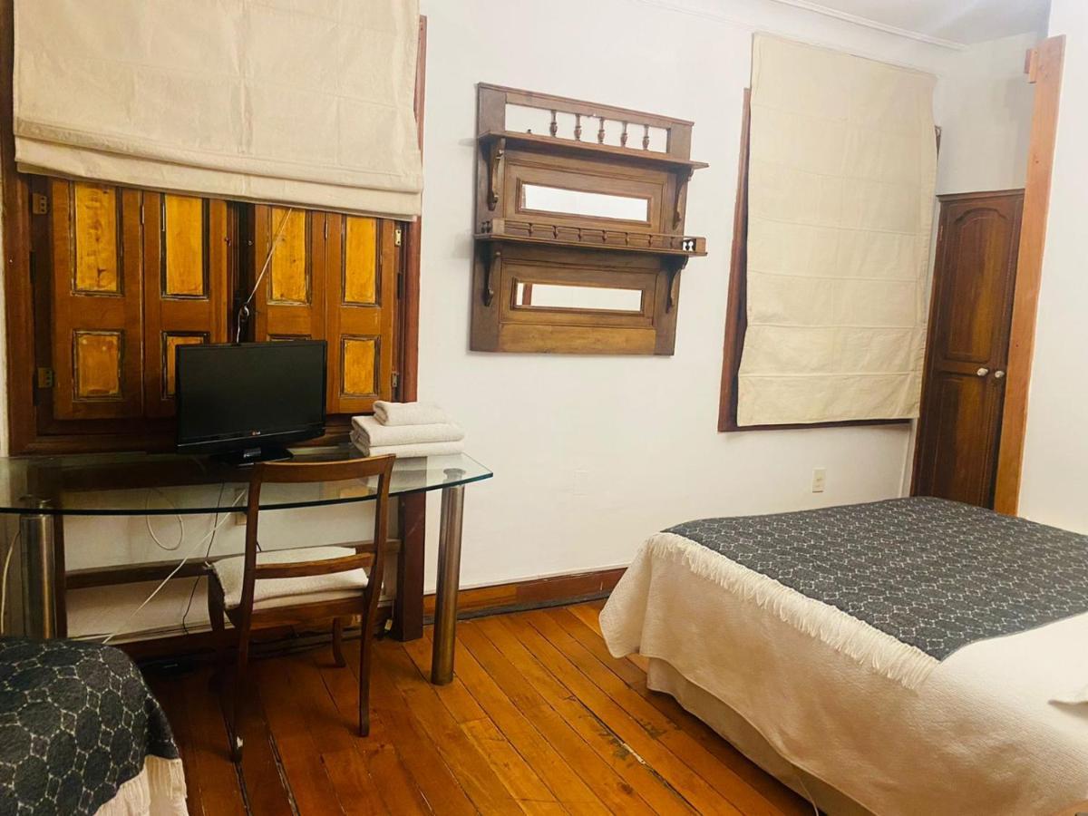 Bed & Breakfast Hostal La Casita Santiago