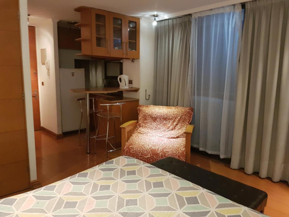 Departamento Amplio En Suite, Costanera Center Santiago