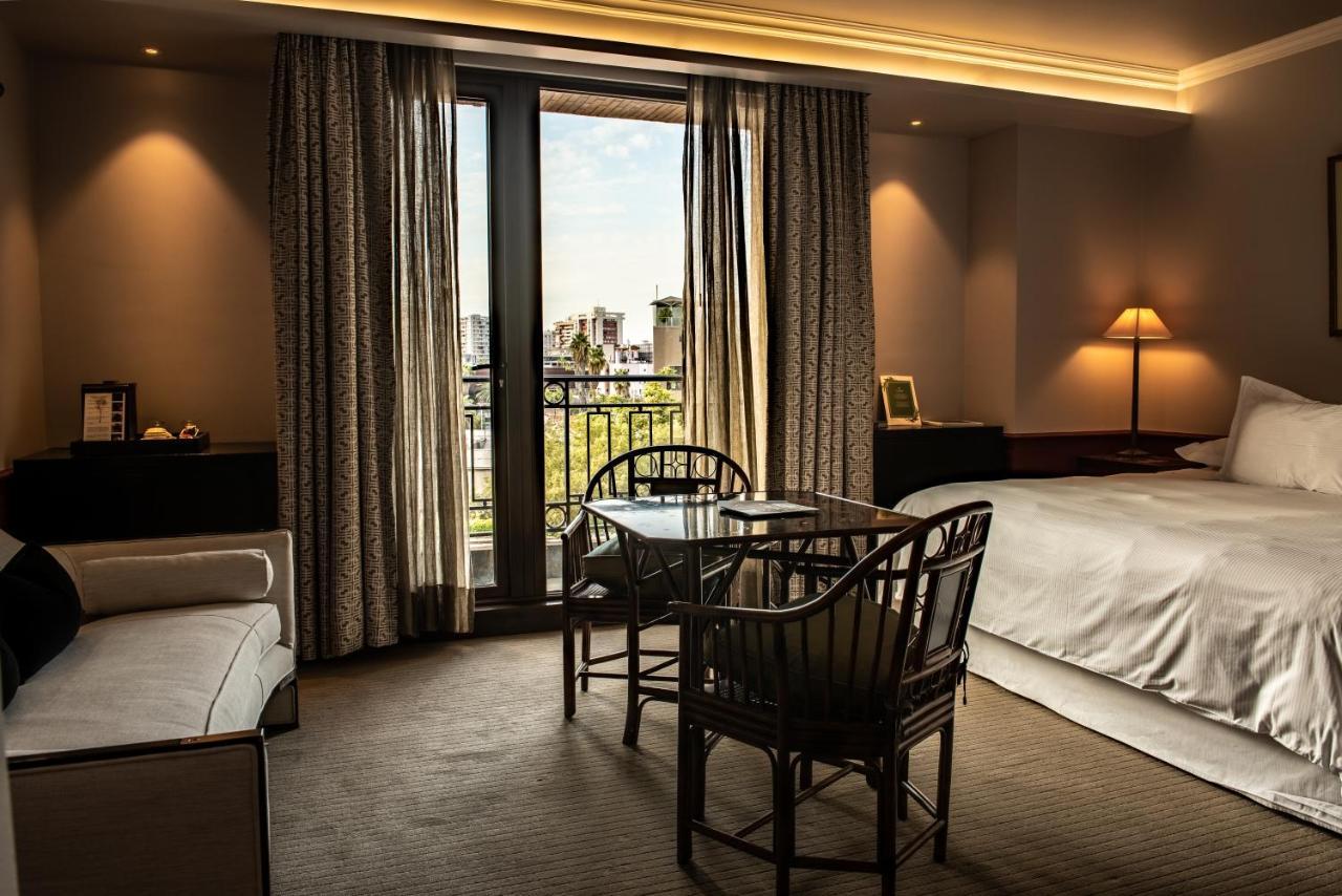 The Singular Hotel