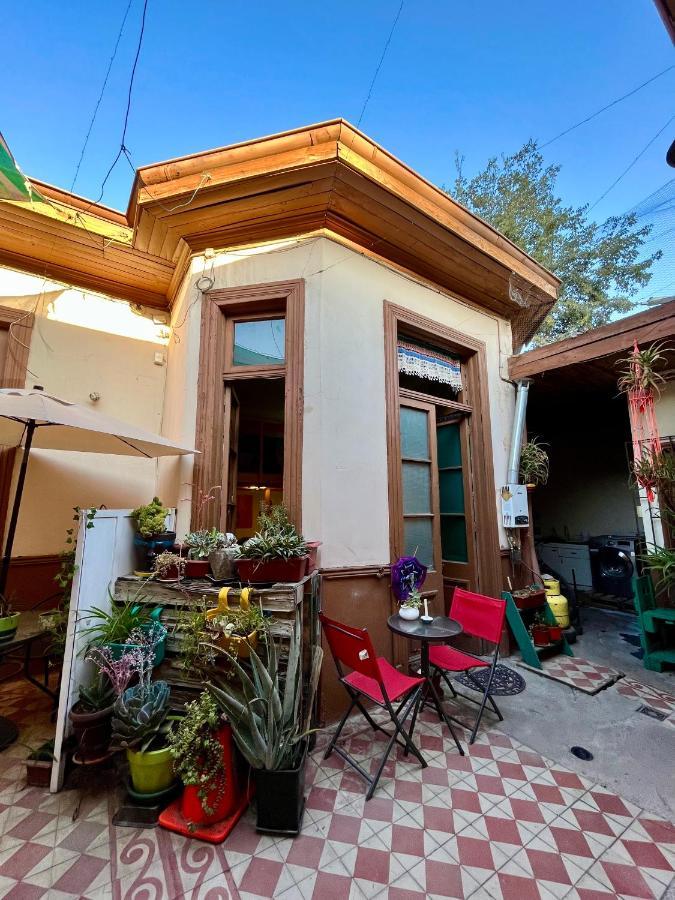Loft En Casa Patrimonial, Barrio Yungay, Con Posibilidad De Estacionamiento * Santiago