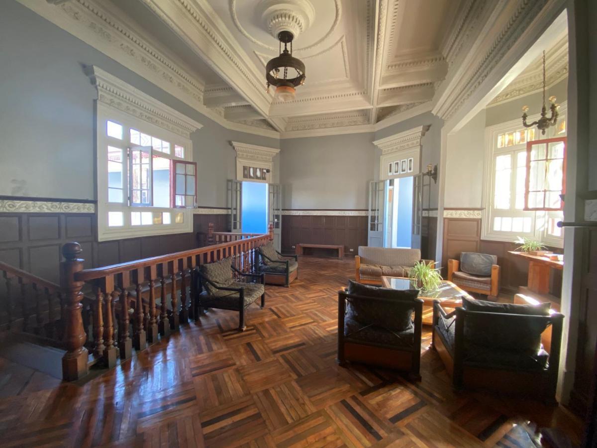 La Casa Roja *