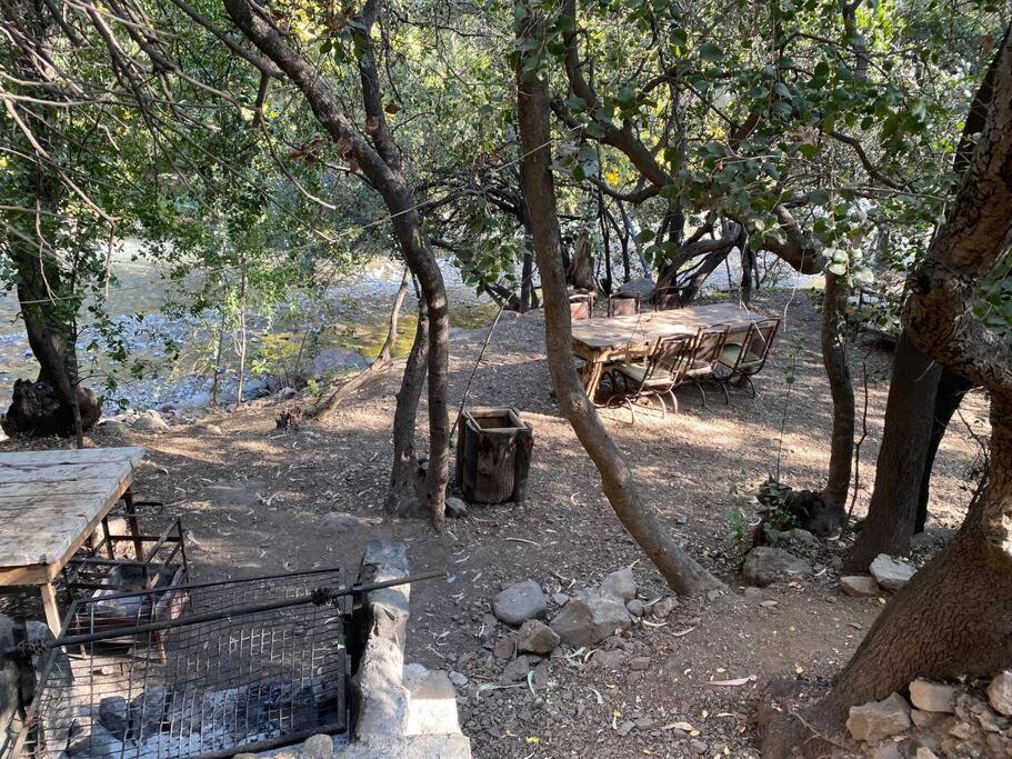 Casa De Piedra Entre Bosque Y Rio Santiago