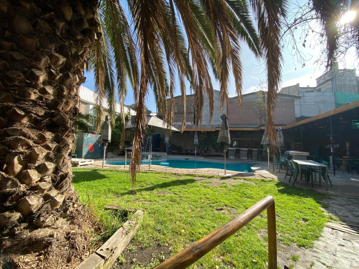 La Casa Roja Albergue