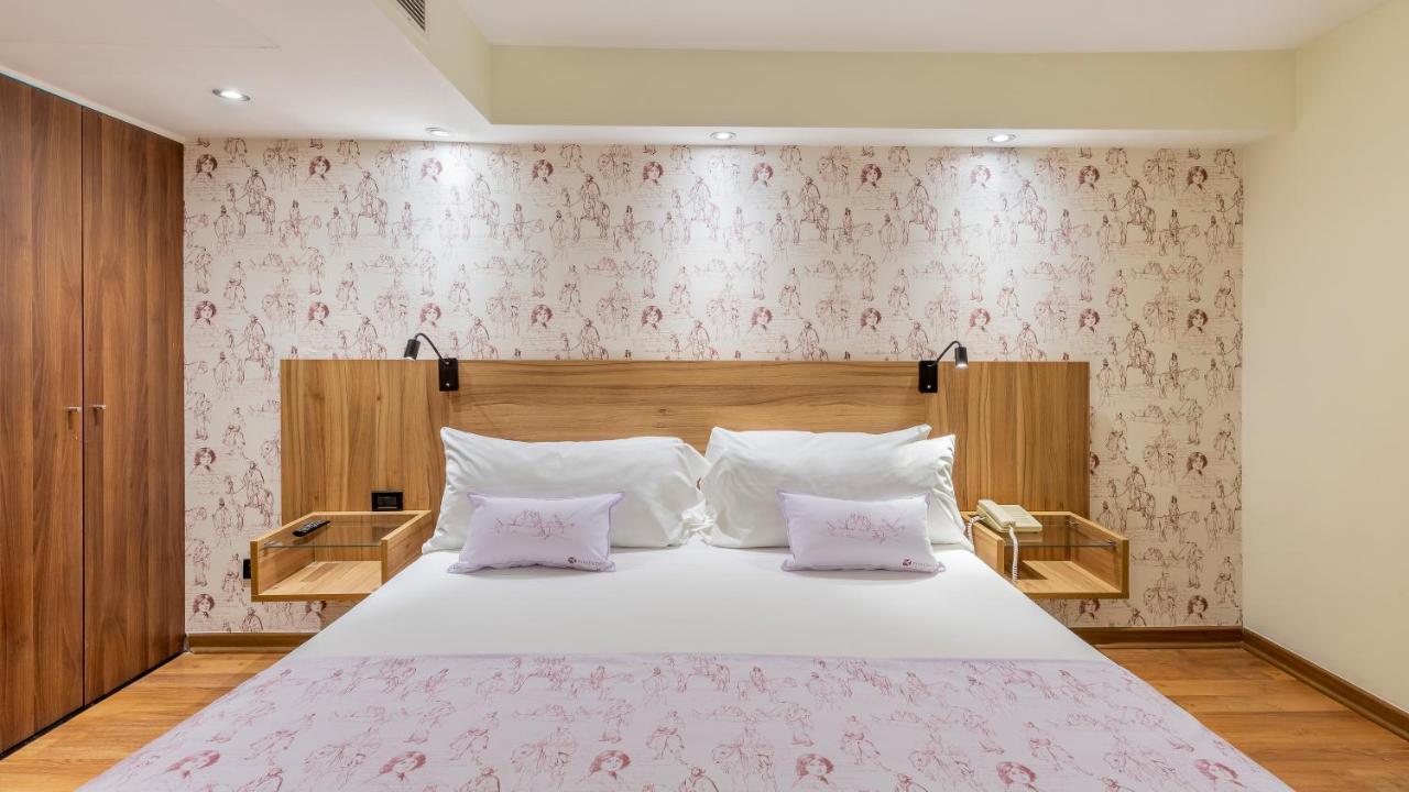 Rugendas Boutique By Time & 4* Santiago