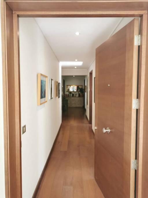 Gran Departamento En Primer Piso + Patio Propio * Santiago