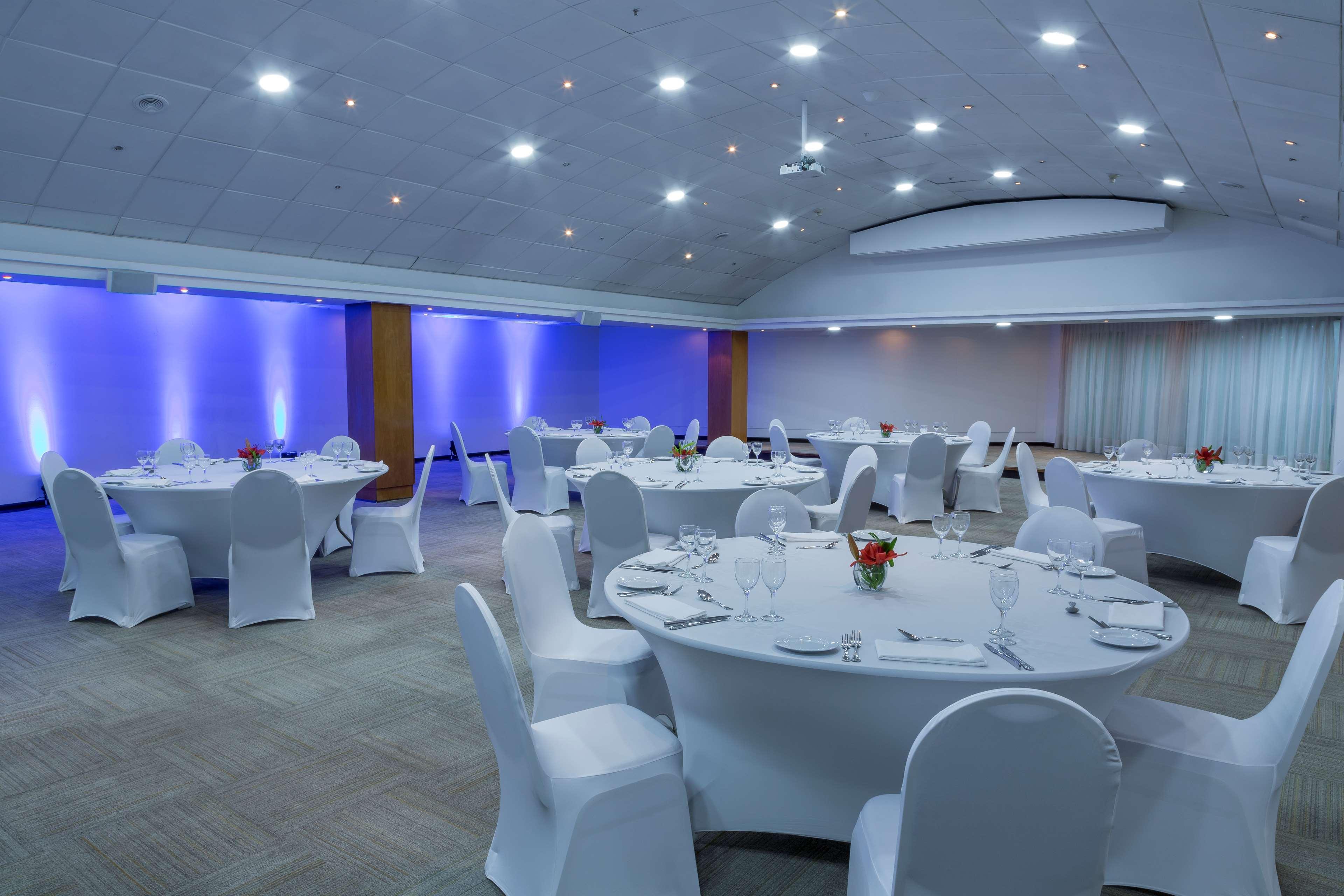 Nh Ciudad De Hotel