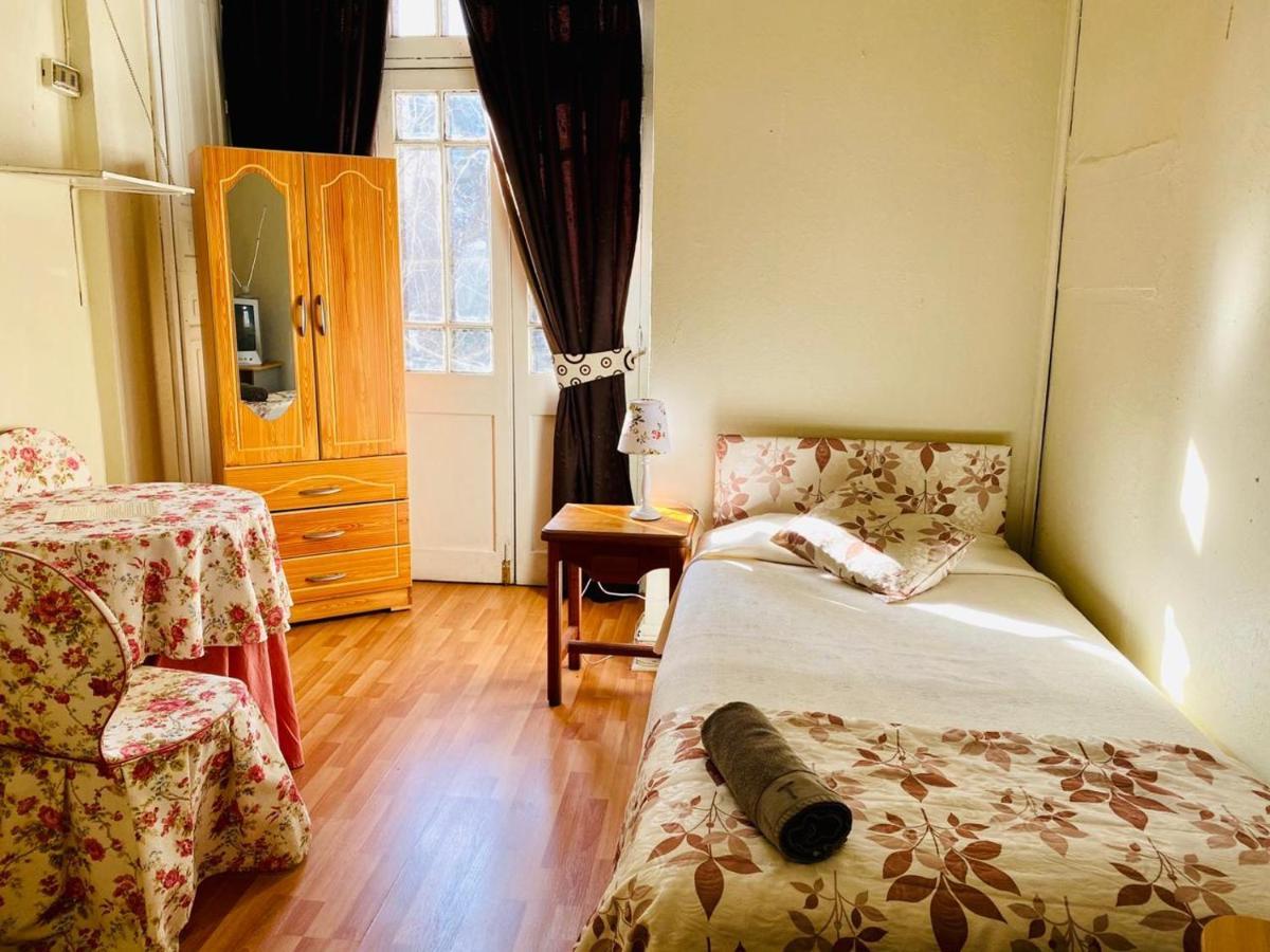 Plaza Londres 77 Guest house