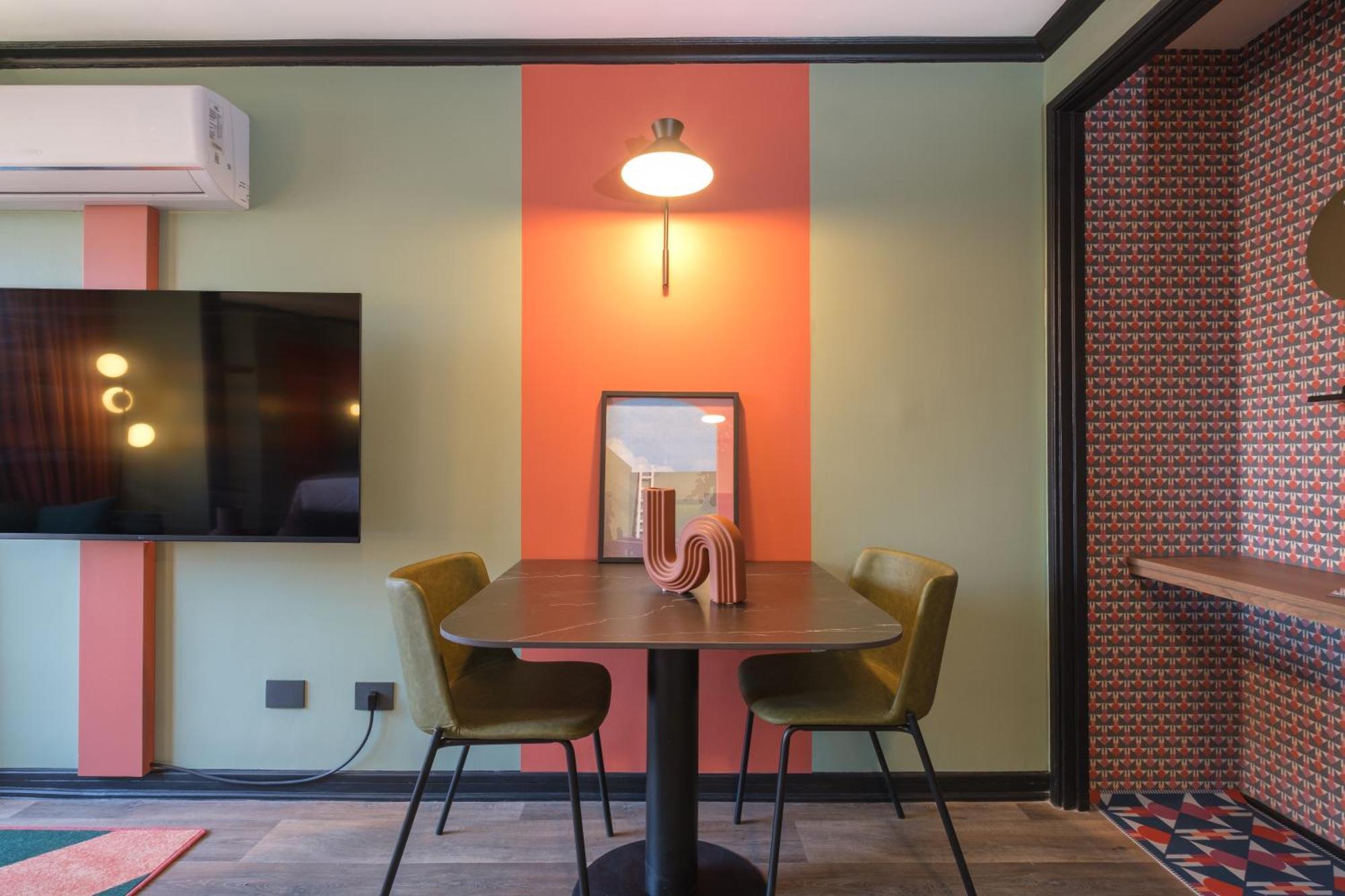 Serviced Aparthotel *