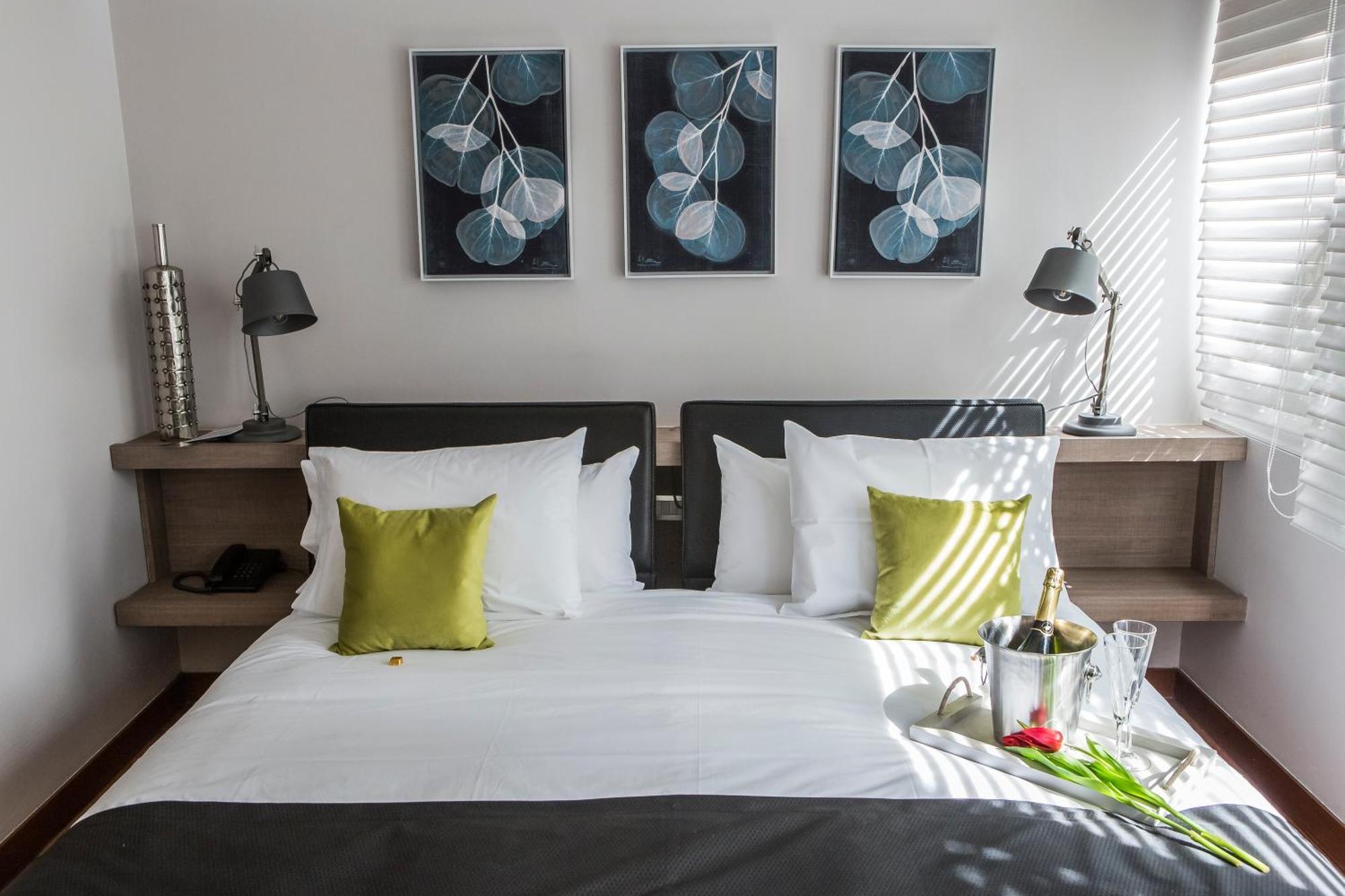 Pasko Hotel Santiago